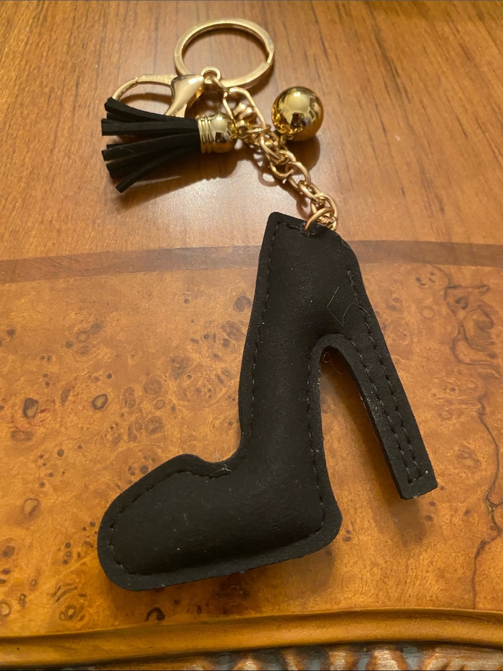 Black Crystal High Heel Tassel Keychain - Fashion Key & Card Accessory - Picture 4 of 4